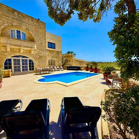 Ta' Matmura Farmhouse Gharb  Bagian luar foto
