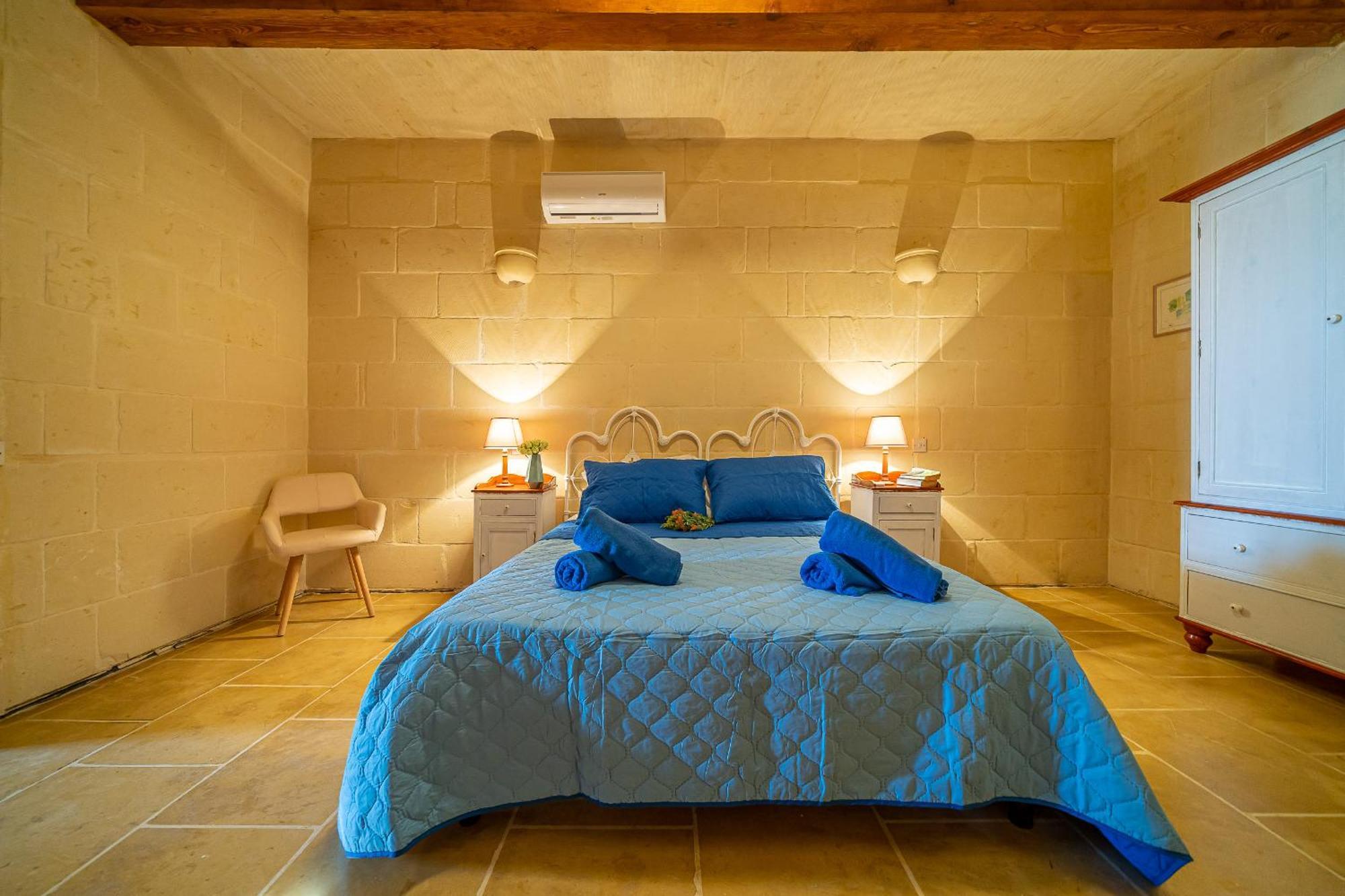 Ta' Matmura Farmhouse Gharb  Bagian luar foto