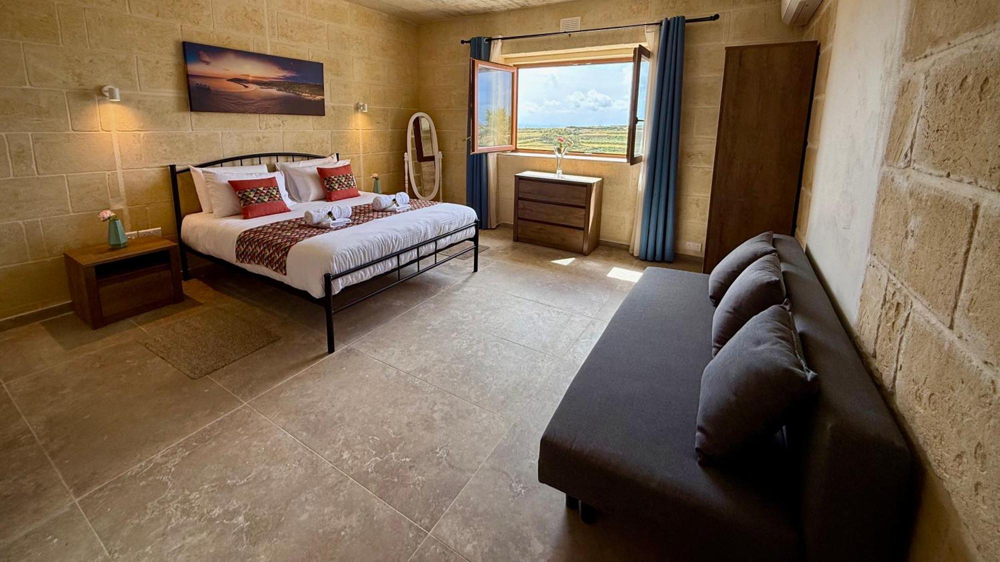 Ta' Matmura Farmhouse Gharb  Bagian luar foto