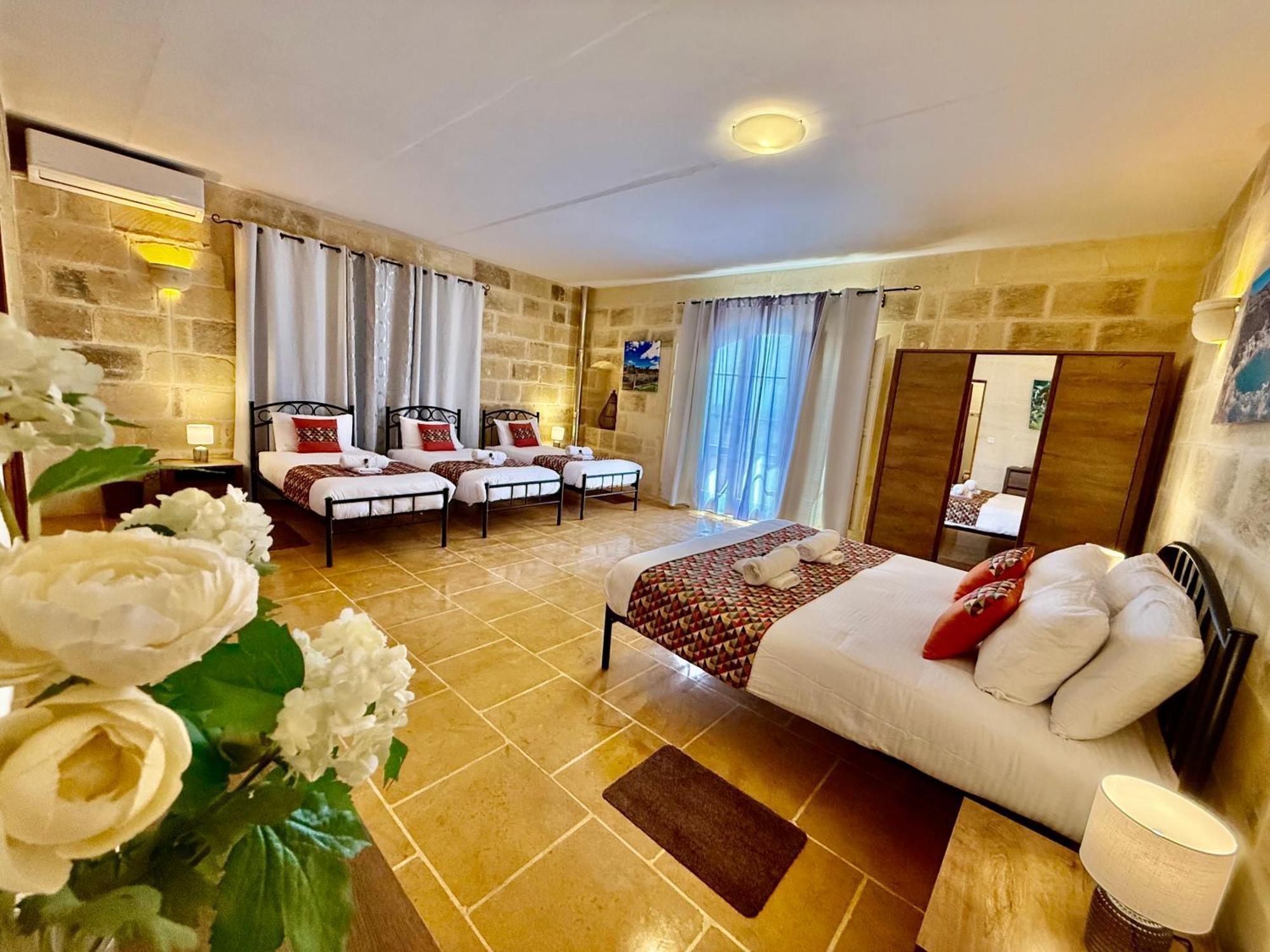 Ta' Matmura Farmhouse Gharb  Bagian luar foto