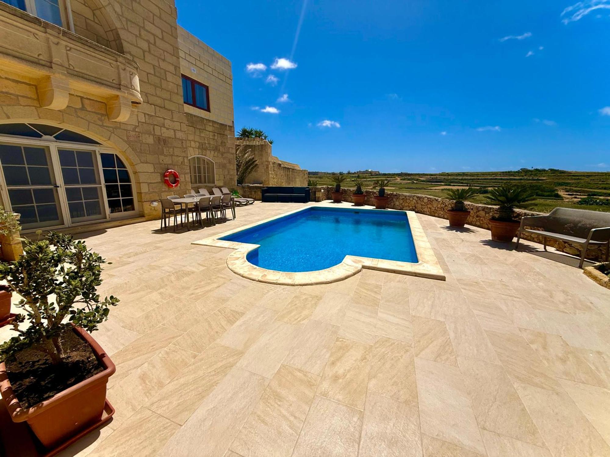 Ta' Matmura Farmhouse Gharb  Bagian luar foto