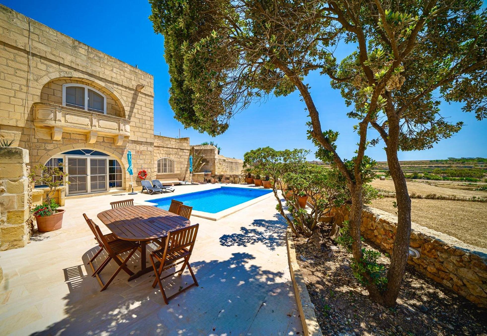 Ta' Matmura Farmhouse Gharb  Bagian luar foto
